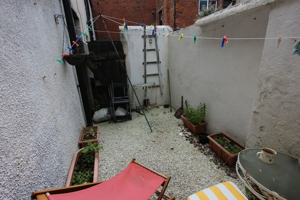 2 bed End of Terrace