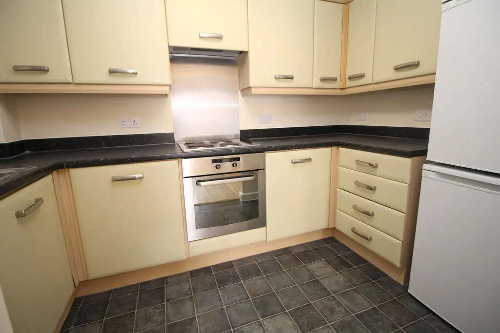 2 bed Ground Flat