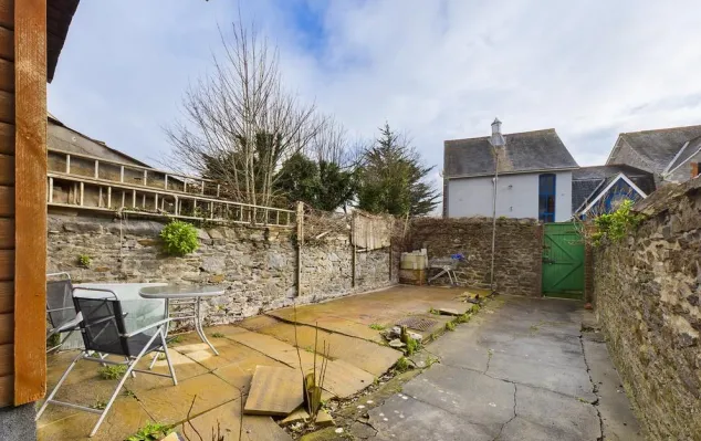 6 bed End of Terrace