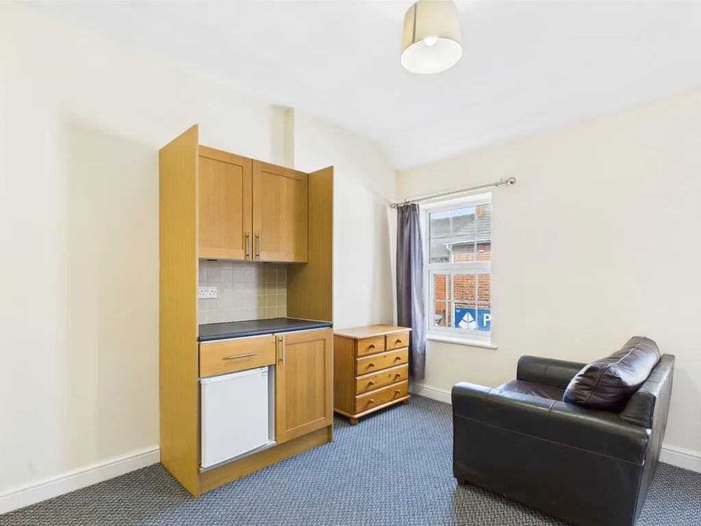 5 bed Terraced