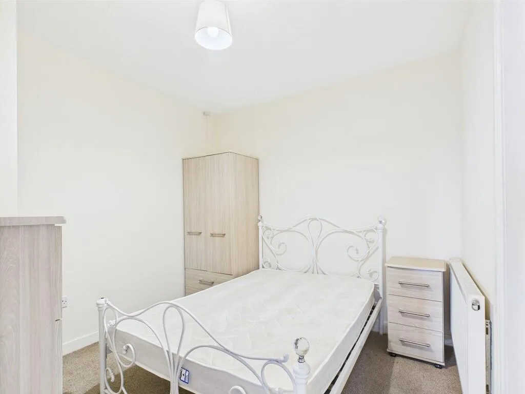 5 bed Terraced