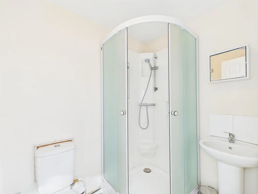 5 bed Terraced