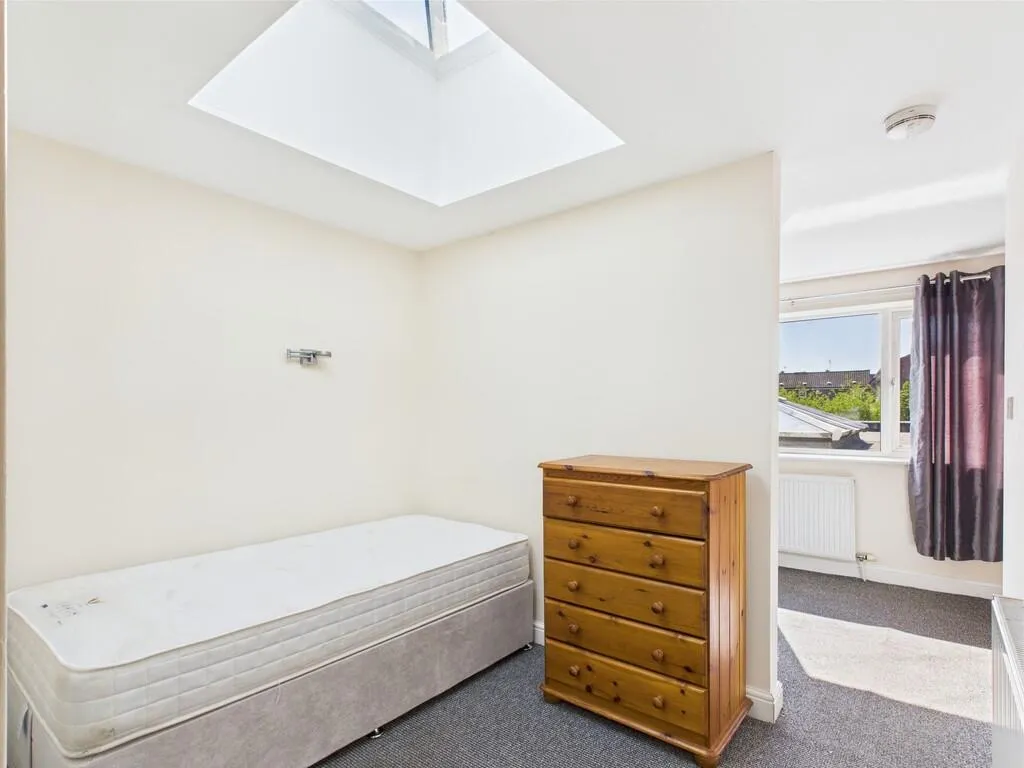 5 bed Terraced
