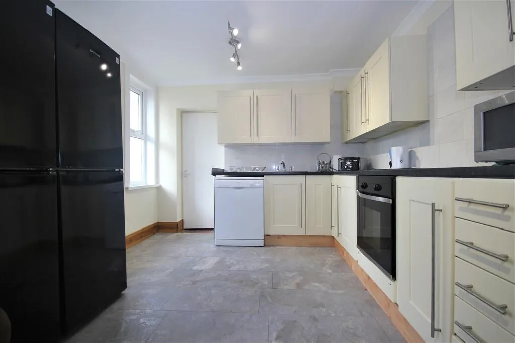 7 bed End of Terrace