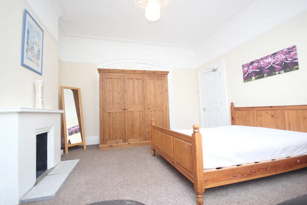 7 bed End of Terrace