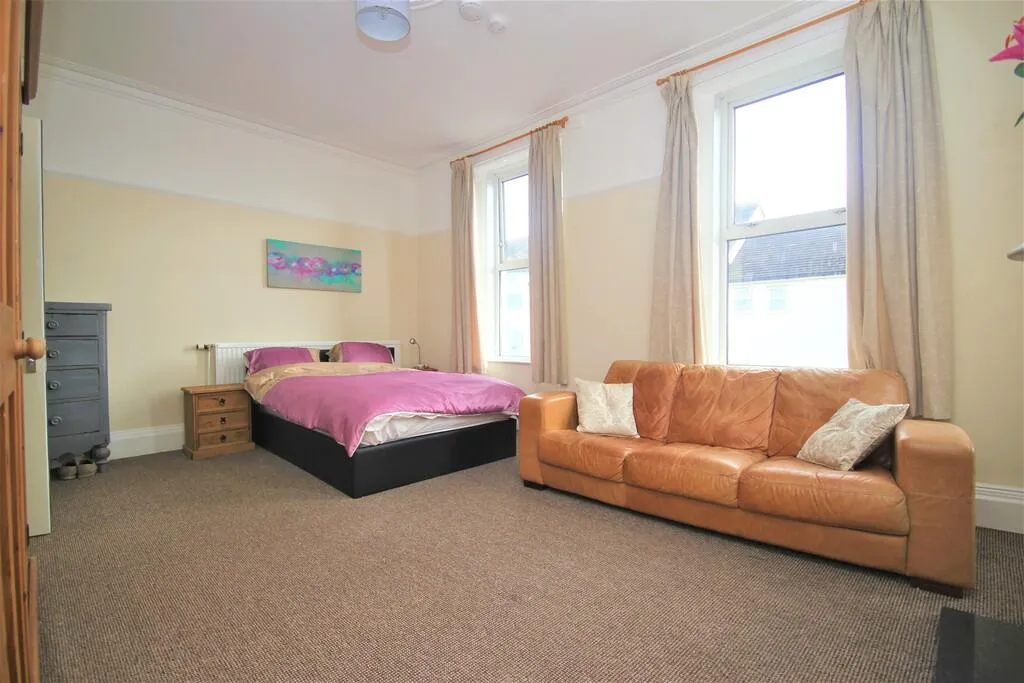 7 bed End of Terrace