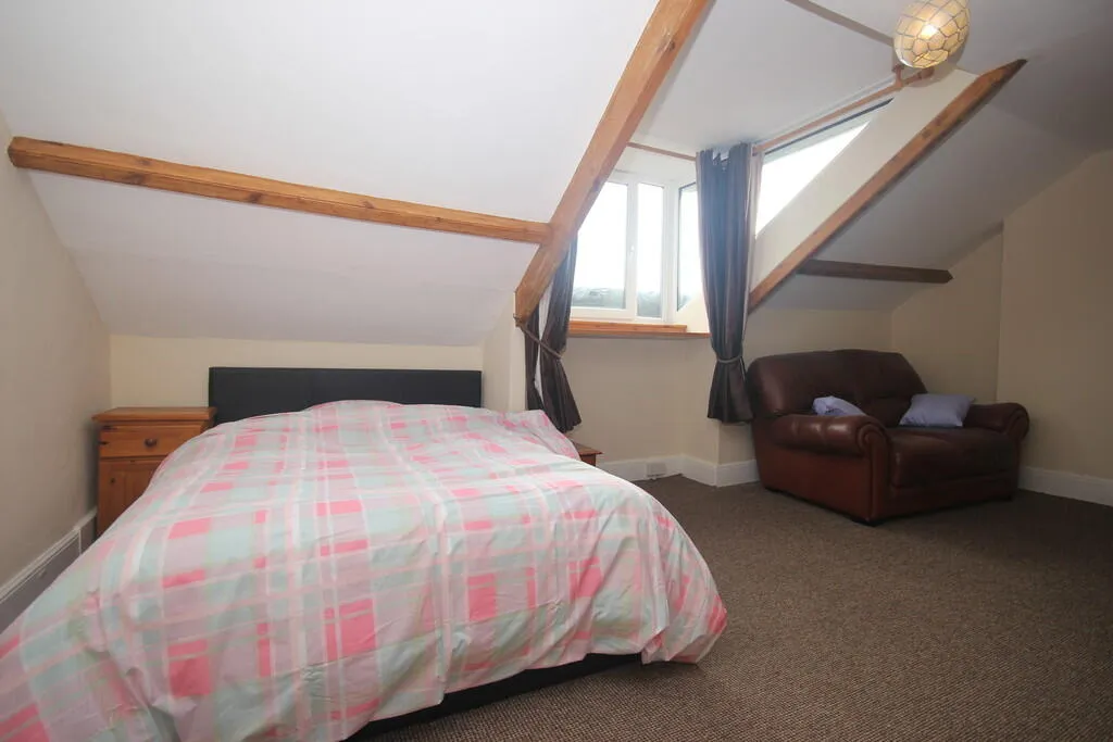 7 bed End of Terrace