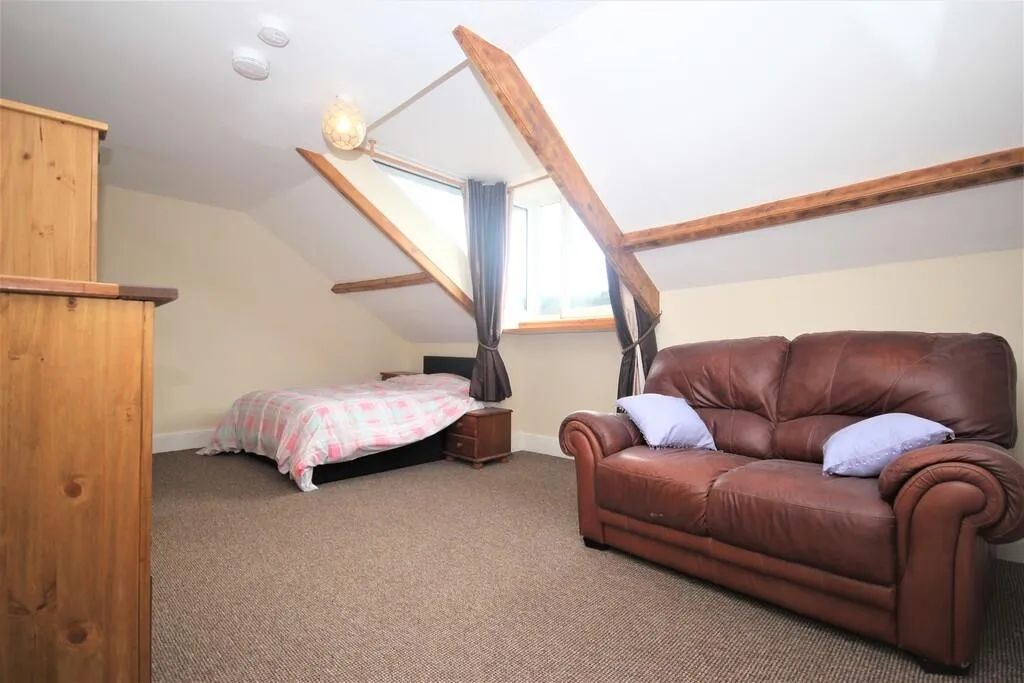 7 bed End of Terrace