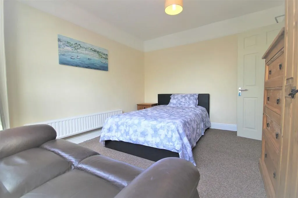 7 bed End of Terrace