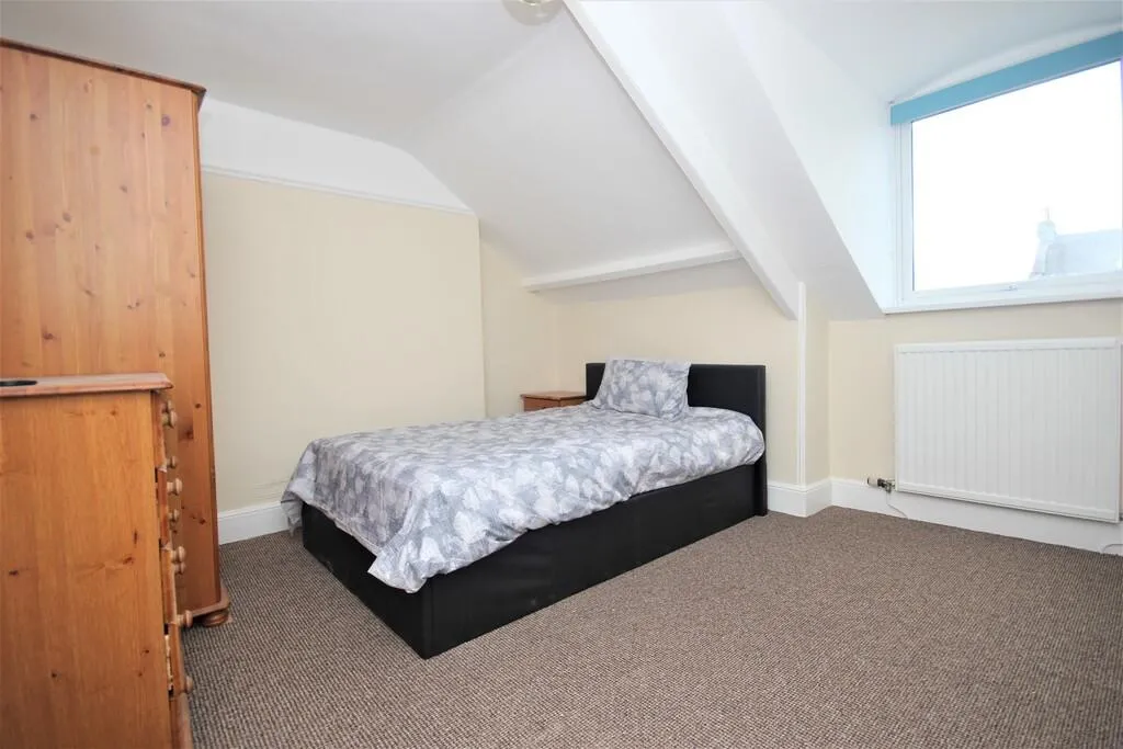 7 bed End of Terrace