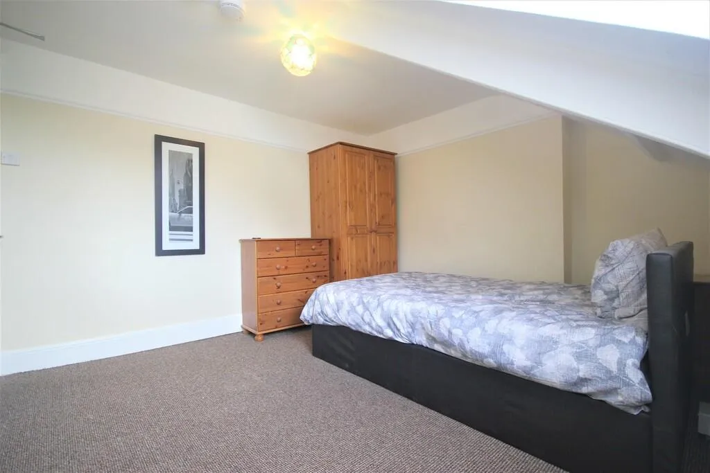 7 bed End of Terrace