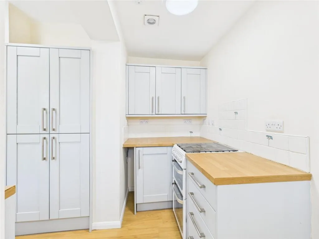 2 bed End of Terrace