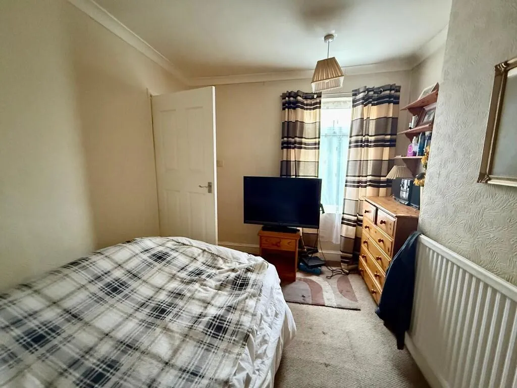 2 bed Semi-Detached