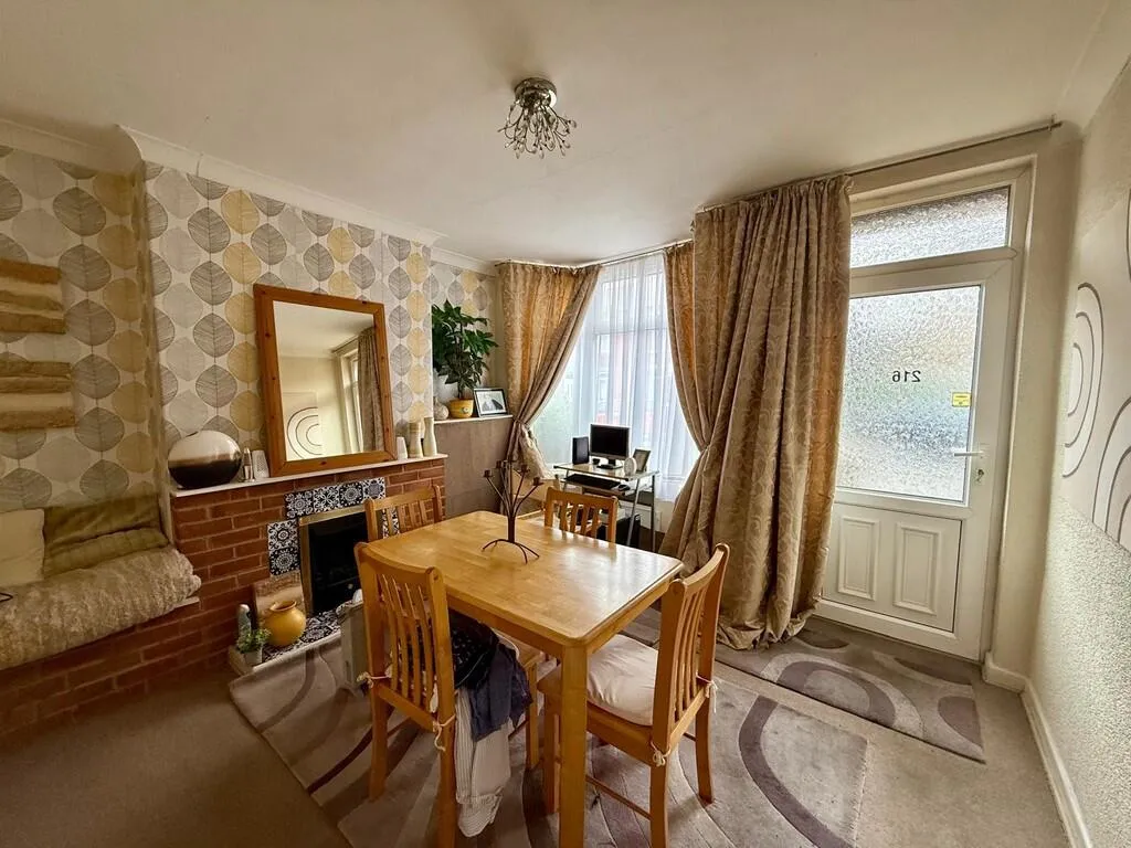 2 bed Semi-Detached