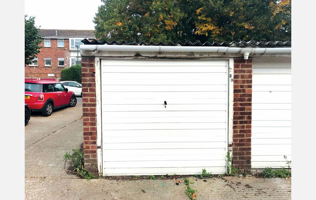 Whernside Close, London, SE28 8HB