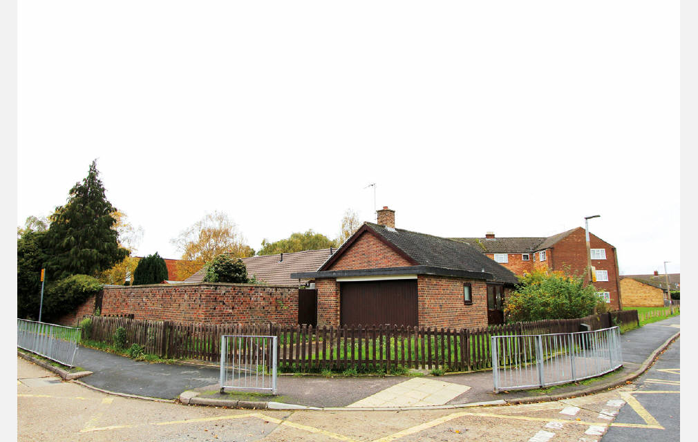 Downfield Road, Cheshunt, Waltham Cross, Hertfordshire, EN8 8SS