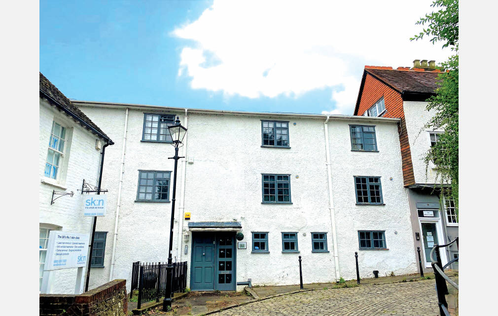 Mill Lane, Guildford, Surrey, GU1 3XX