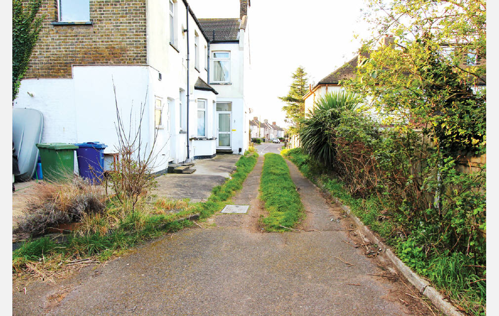 Purfleet Road, Aveley, South Ockendon, Essex, RM15 4DP