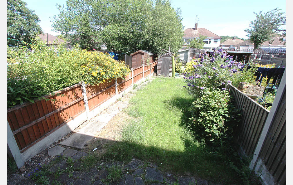 Fullwell Avenue, Clayhall, Ilford, Essex, IG5 0SA