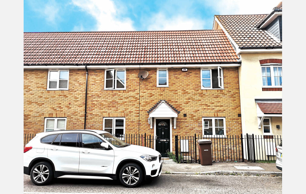 Caspian Way, Purfleet, Essex, RM19 1LF
