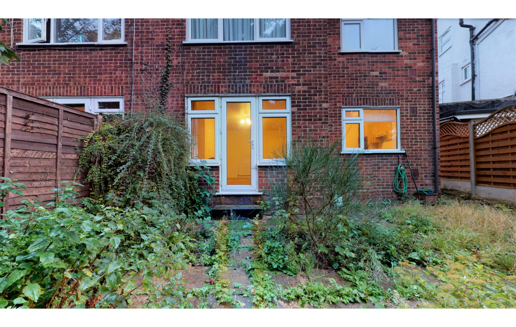 Colvin Gardens, London, E4 6PF
