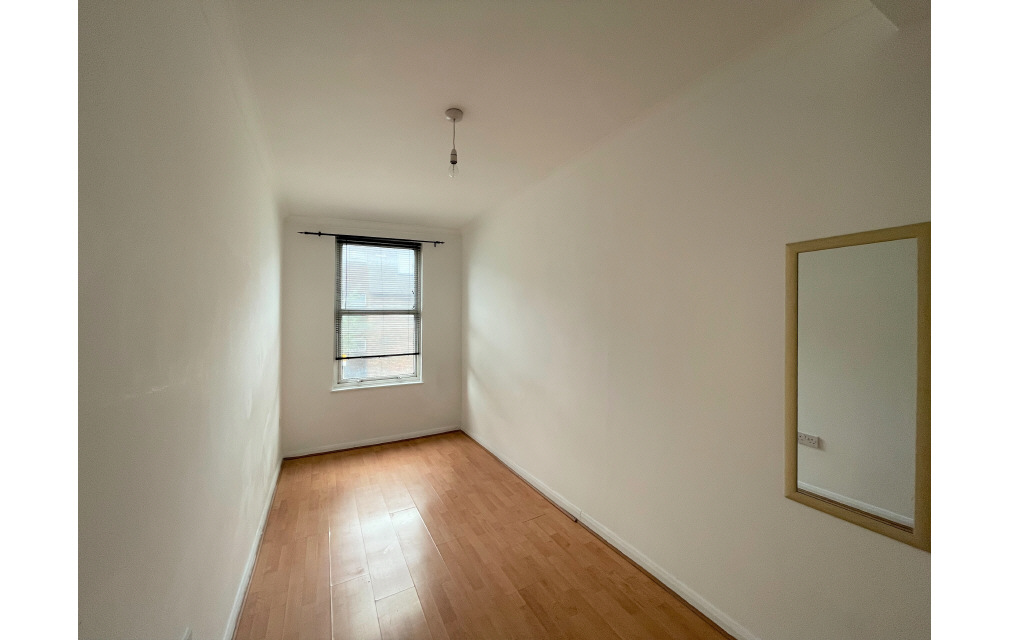 Hornsey Road, London, Islington, N19 4HT