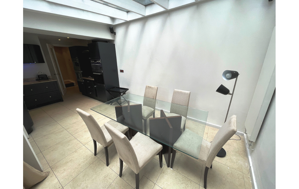Askew Crescent, London, W12 9DP
