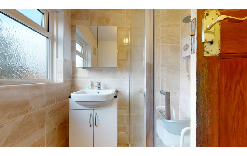 Springfield Drive, Ilford, Essex, IG2 6PT