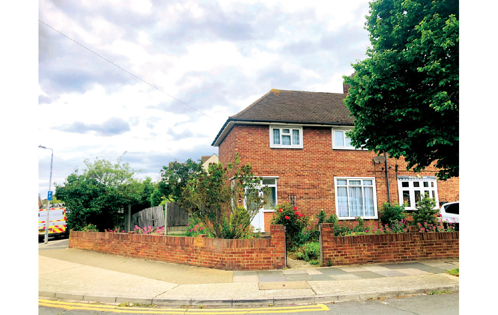 Hood Walk, Romford, Essex, RM7 8NU