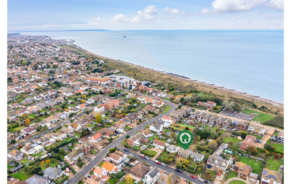 Glenbervie Drive, Herne Bay, Kent, CT6 6QL