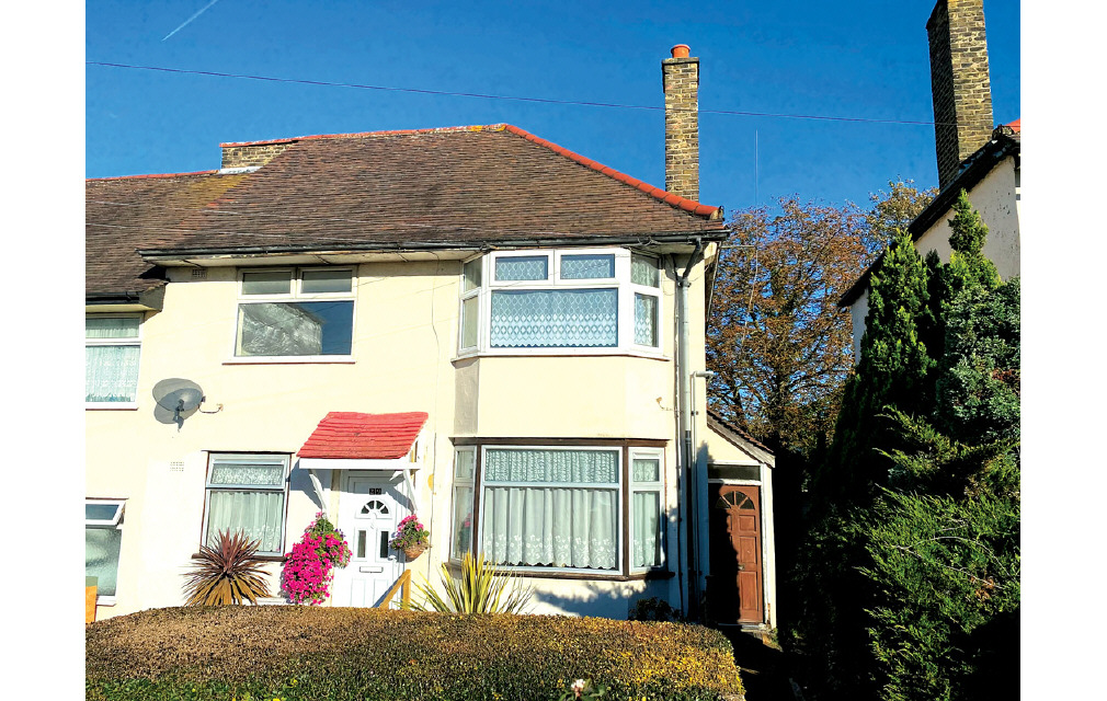 Claybury Road, Woodford Green, Essex, IG8 8JE