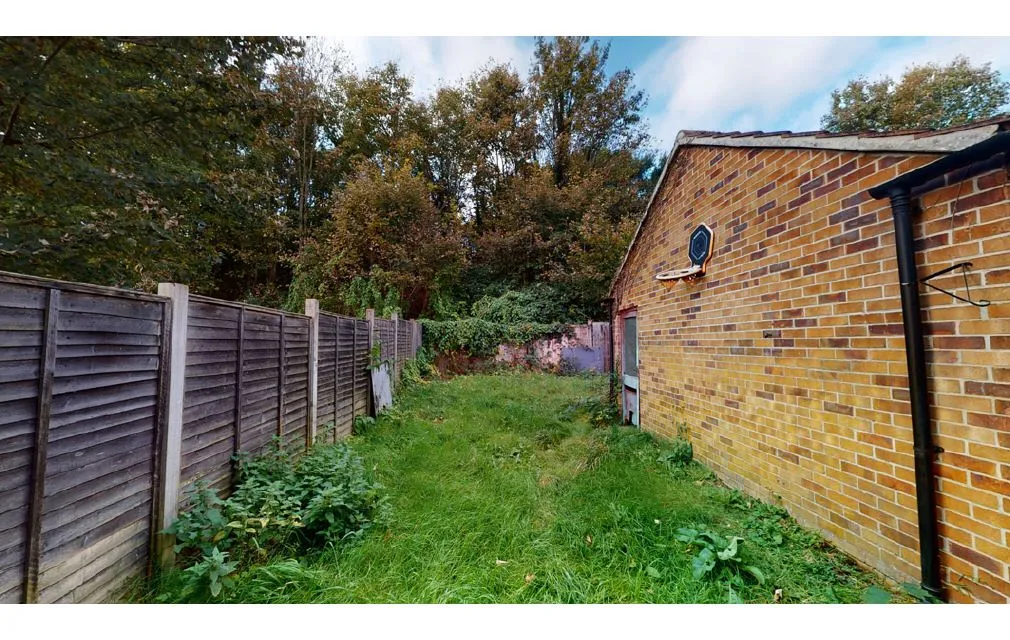 Curling Lane, Badgers Dene, Grays, Essex, RM17 5JJ