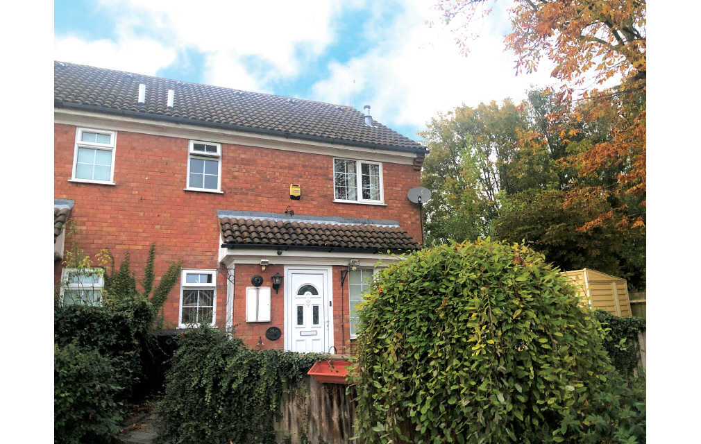 Kelling Close, Luton, Bedfordshire, LU2 7ET