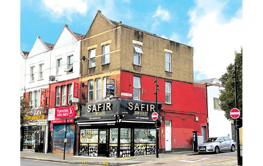 Green Lanes, London, Haringey, N4 1HA