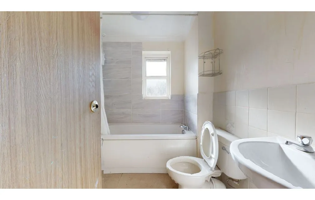 Curling Lane, Badgers Dene, Grays, Essex, RM17 5JJ