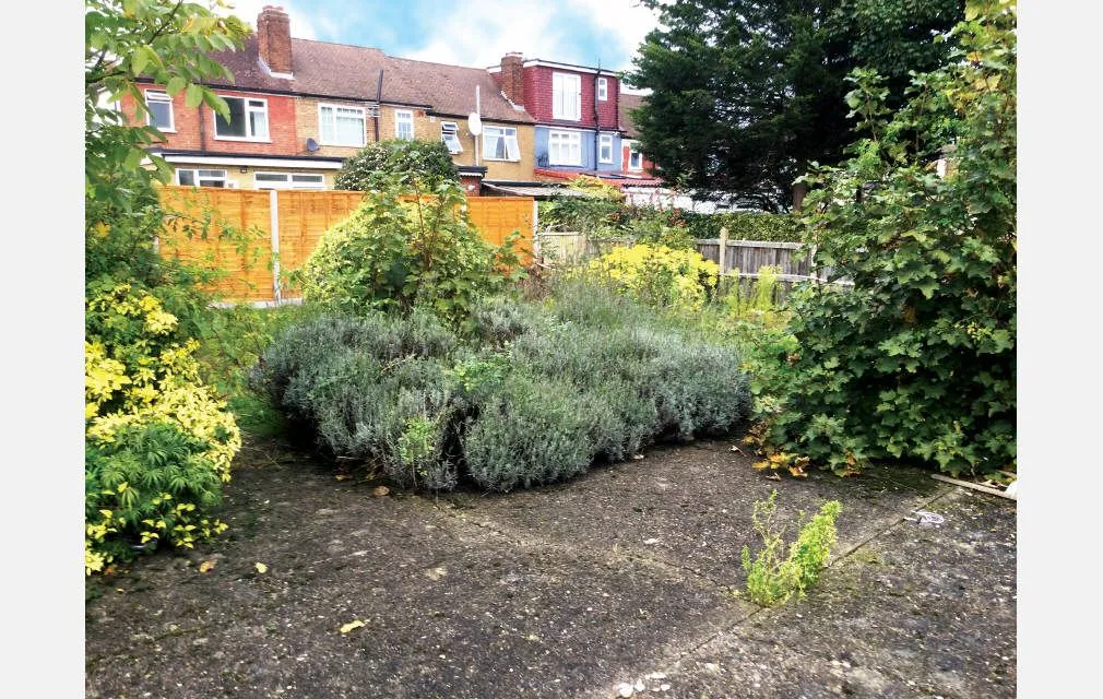Hoe Lane, Enfield, Middlesex, EN1 4JL