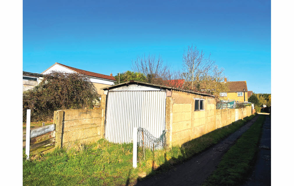 Stanwyck Gardens, Romford, Essex, RM3 7JU