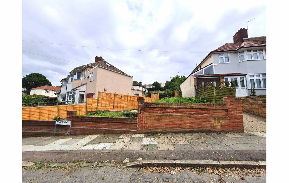 Moordown, London, SE18 3NA