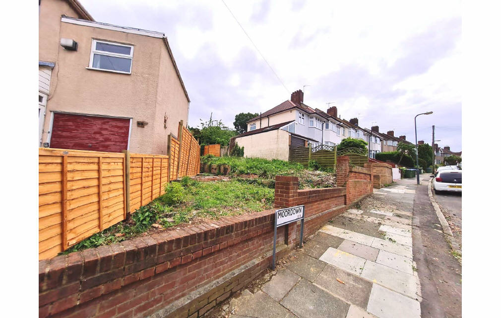 Moordown, London, SE18 3NA