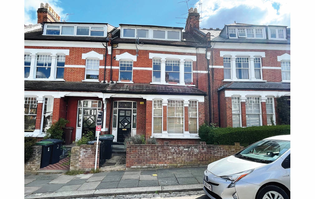 Ivy Gardens, London, N8 9JE