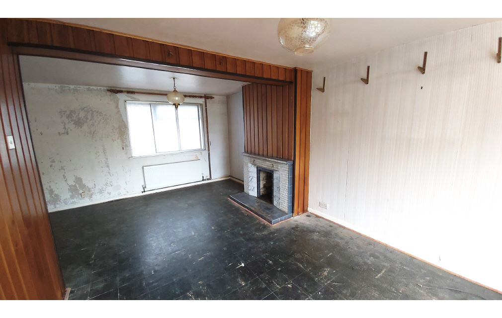 Woodside Crescent, Smallfield, Horley, Surrey, RH6 9ND