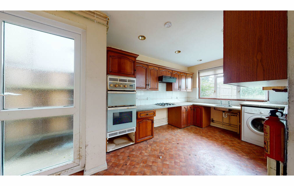 Boscombe Road, Worcester Park, Surrey, KT4 8PJ