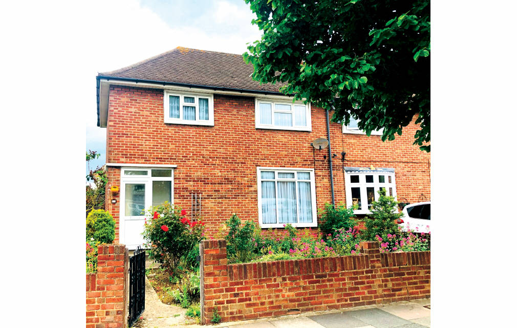 Hood Walk, Romford, Essex, RM7 8NU