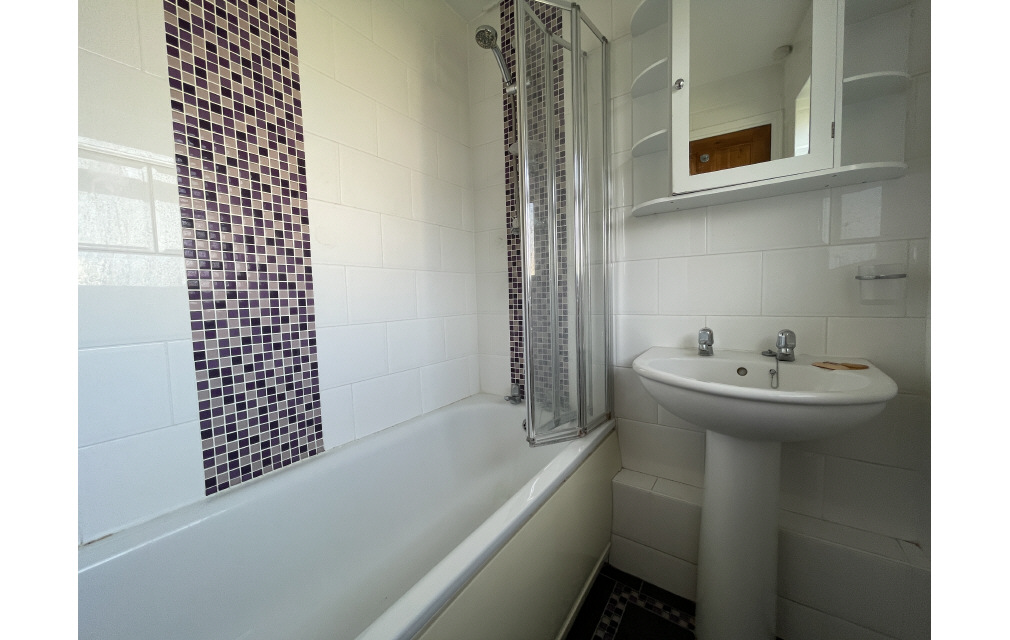 Hood Walk, Romford, Essex, RM7 8NU