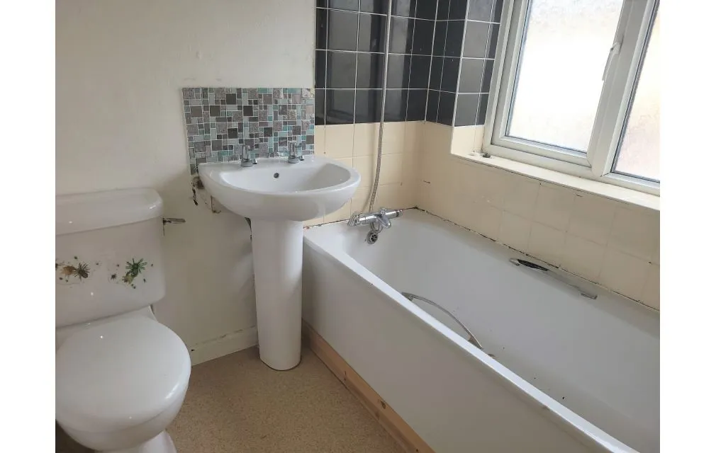 Meadowbank, Holywell, Clwyd, CH8 7EF