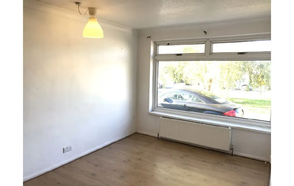 Kendal Close, Hullbridge, Hockley, Essex, SS5 6DW