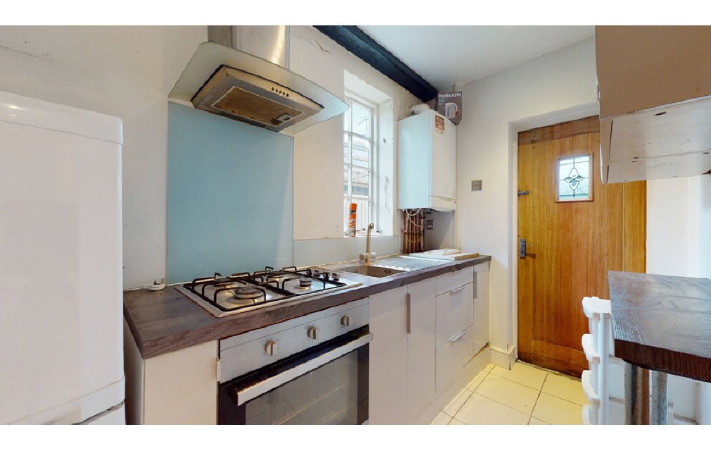 Fullers Road, London, Redbridge, E18 2QA