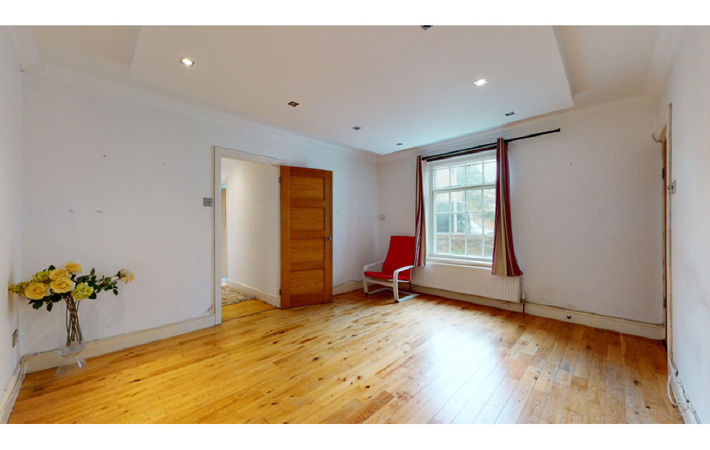 Fullers Road, London, Redbridge, E18 2QA
