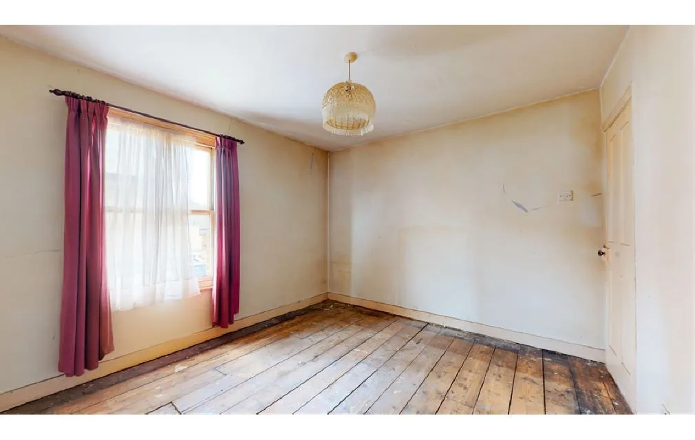 New Road, Hounslow, Middlesex, TW3 2AN