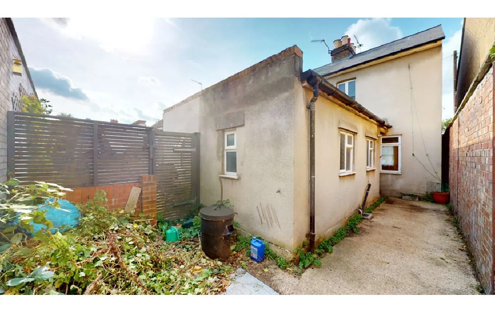 New Road, Hounslow, Middlesex, TW3 2AN